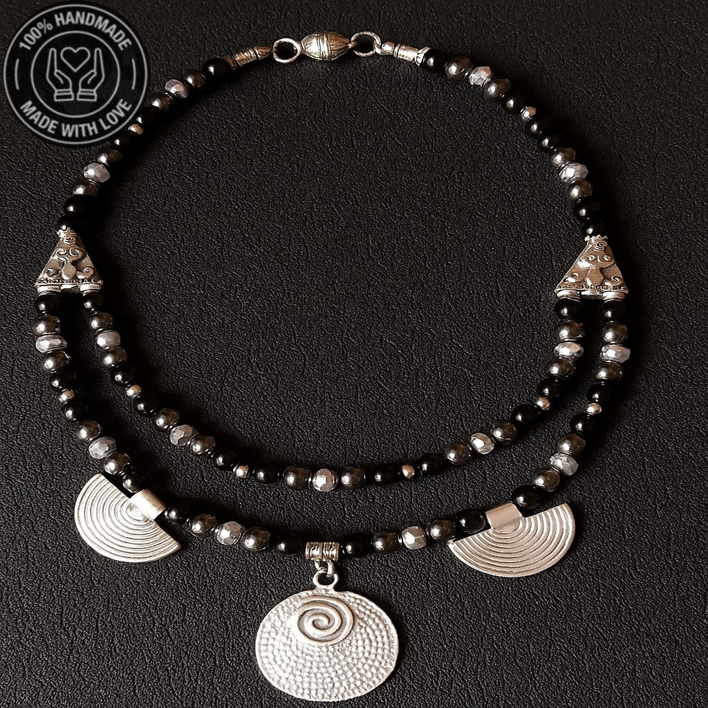 Oniks Hematit Kristal 2 Sıralı Cesaret Güç Ve Nazardan Korunma Kolyesi